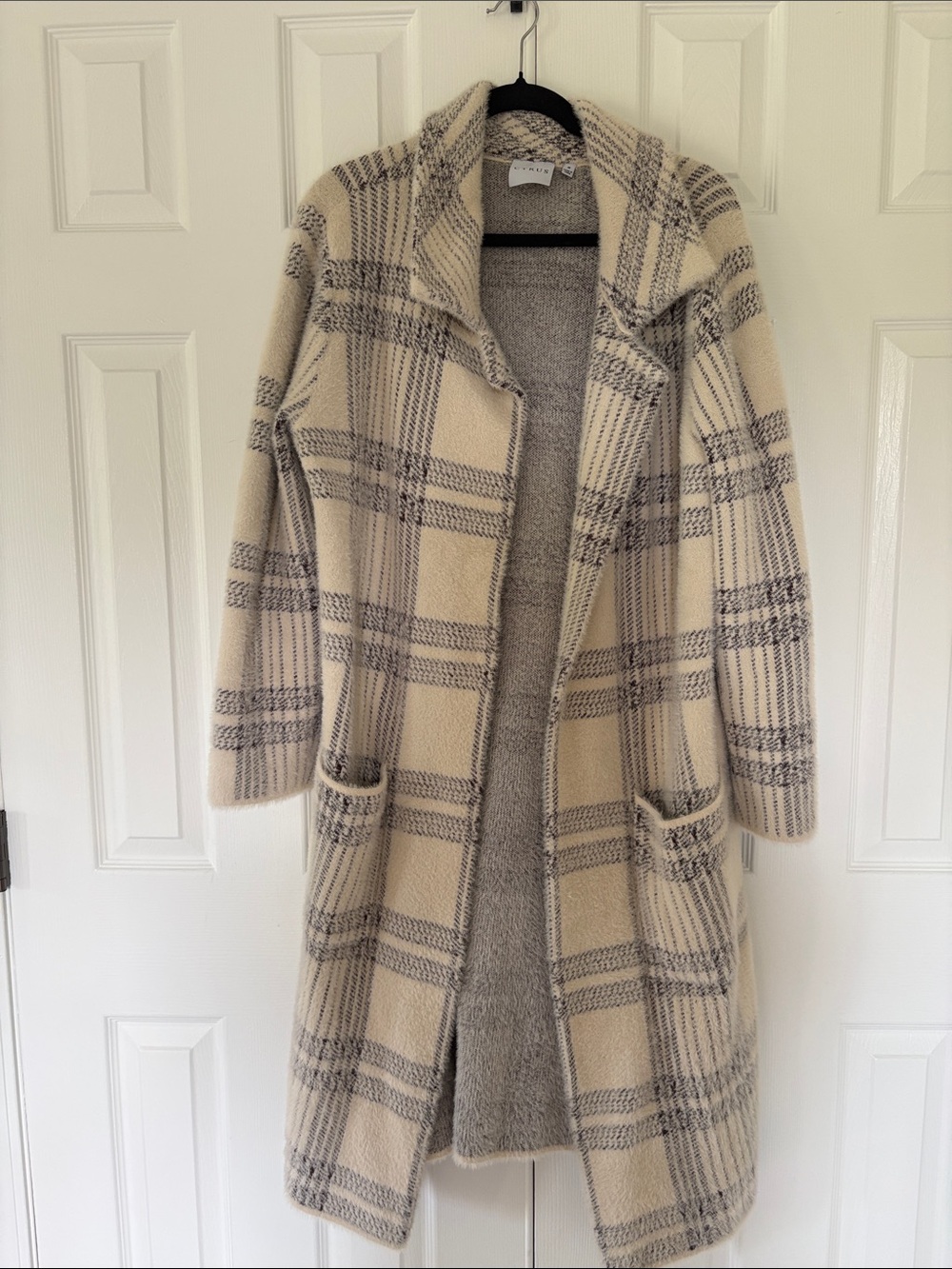 Cyrus Plaid Long Open-Front sweater Coat in Beige & Gray